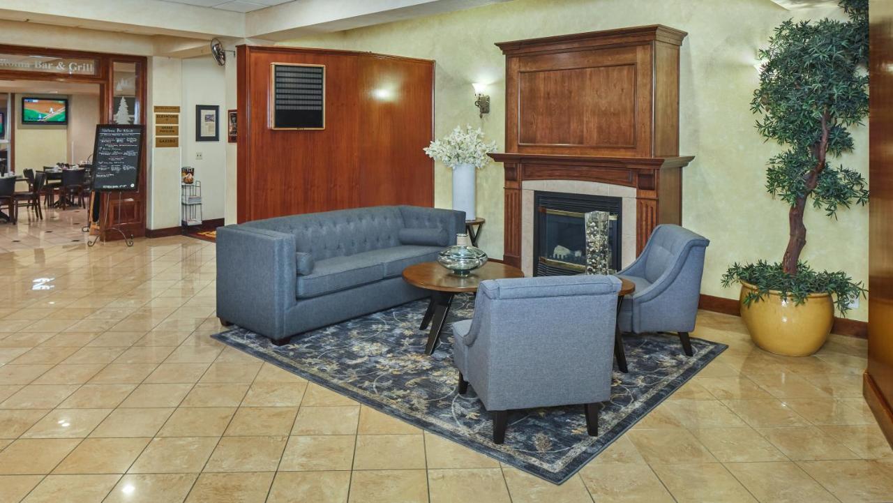 Lake Natoma Inn Folsom Buitenkant foto