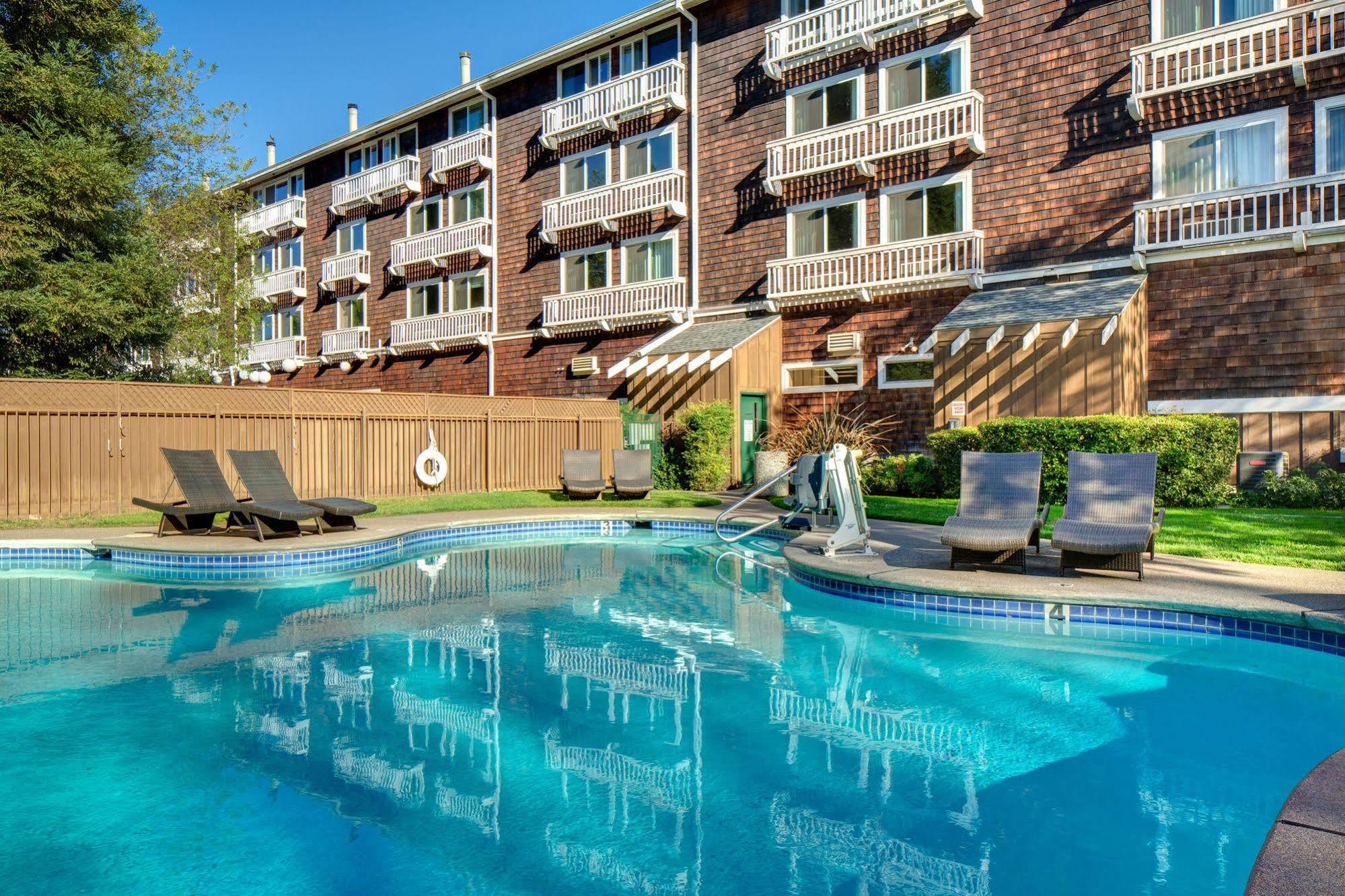 Lake Natoma Inn Folsom Buitenkant foto